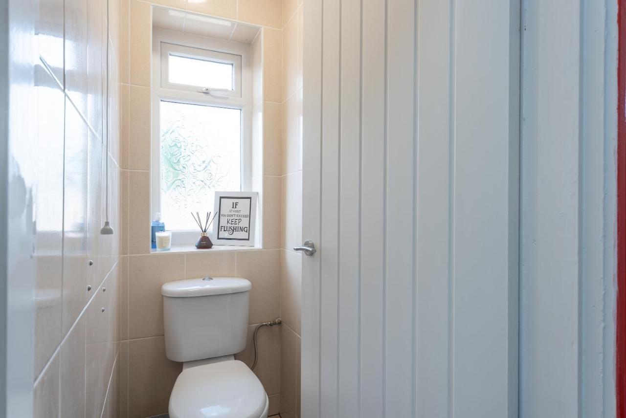 Aseda 4 Bedroom Private Parking, Game Zone -Pool Table, Garden Home Kingston upon Hull Luaran gambar