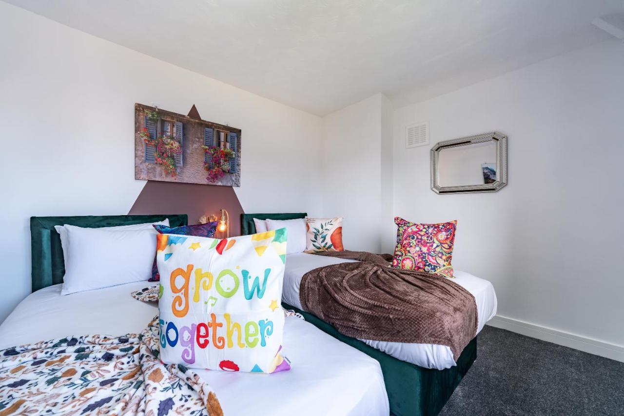 Aseda 4 Bedroom Private Parking, Game Zone -Pool Table, Garden Home Kingston upon Hull Luaran gambar