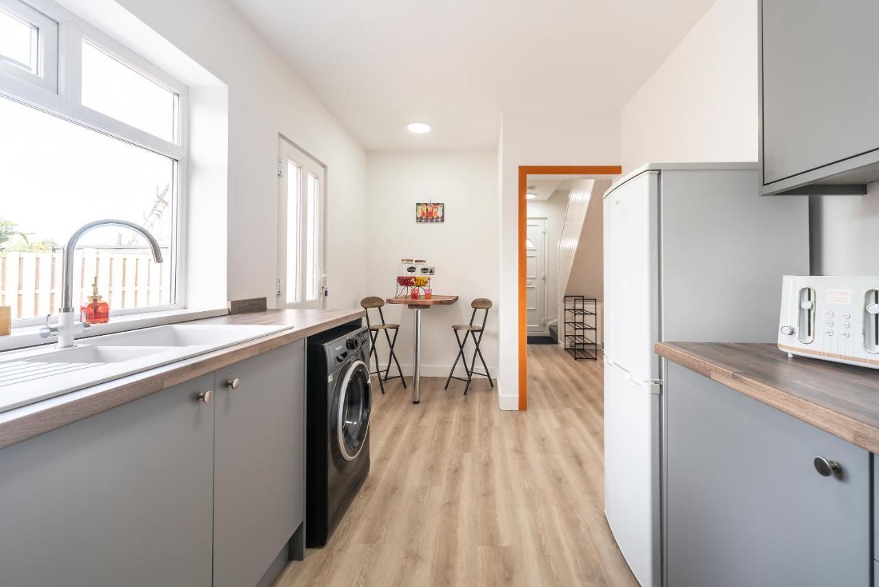 Aseda 4 Bedroom Private Parking, Game Zone -Pool Table, Garden Home Kingston upon Hull Luaran gambar